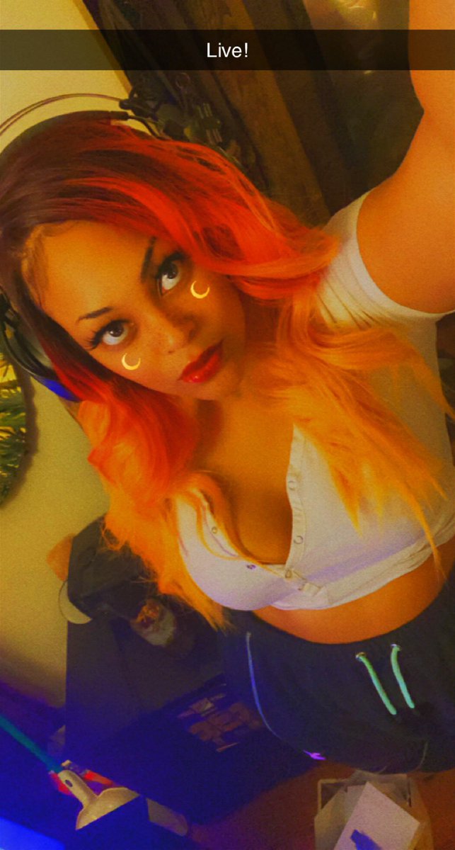 ang3l_bon3s's tweet photo. My hair is fire colored 🔥 Link in bio!
.
.
.
.
.
.
.
#blackgamergirl #gamergirl #roguecompany #ranked #rankedrogue #rankedmatch #twitch #twitchgirls #girlsoftwitch #roadtoaffiliate https://t.co/FoMUA0CmHG