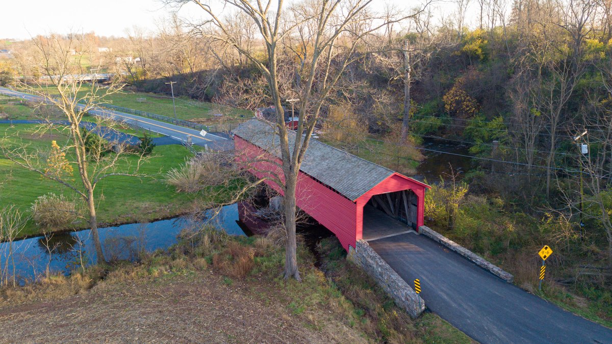 keyboarddave's tweet photo. Visited the Utica Covered Bridge one of 8 in Maryland and 3 in Frederick County. Built in 1834 and relocated after flood damage in 1891. #aerialphotography #drone #dronephotography @MdHistTrust @MDSHA #History 
https://t.co/9WaAgBLrtT https://t.co/1PQezOGcYU