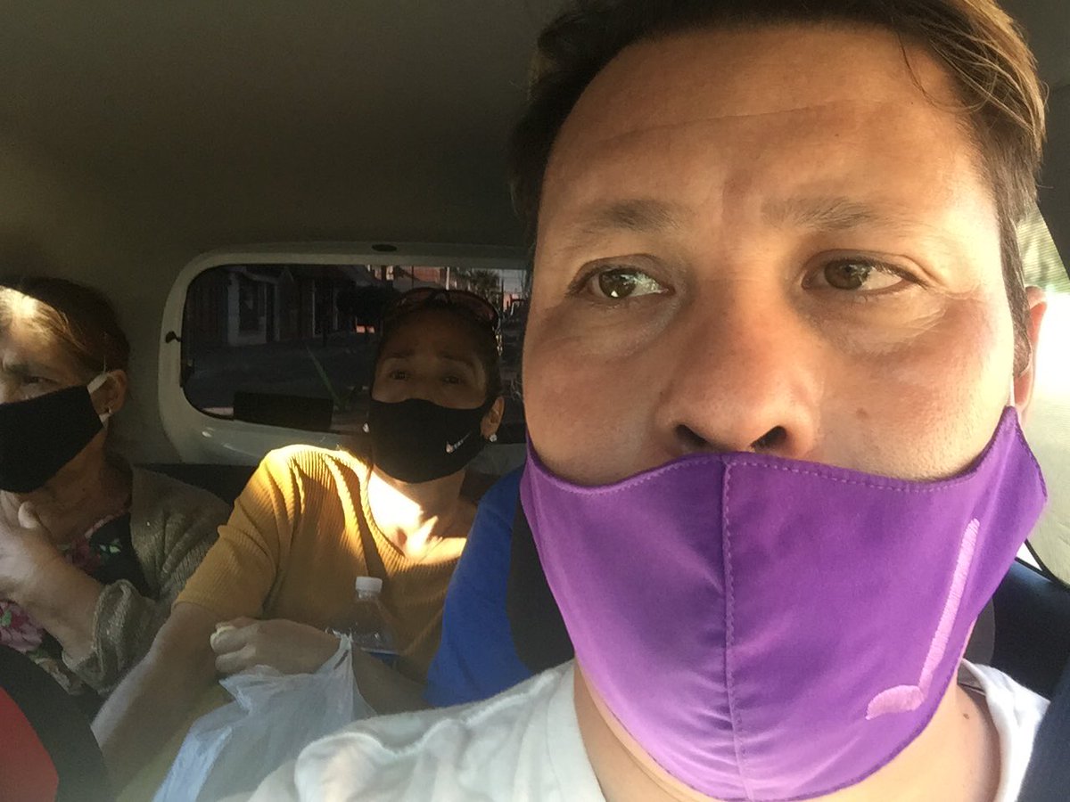 ATAHUALPAEAMAYA's tweet photo. Agradezco la confianza de abordar este vehículo y permitirnos llevarlos a sus destino
Seguimos trabajando.
#AutoSolidario
#FamiliaPES
@SENDEL01 https://t.co/eoUt41iXjO
