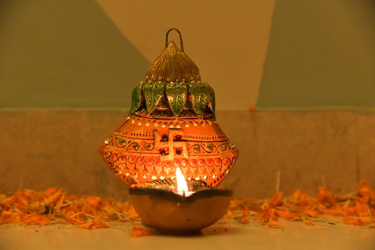 RajeshJaney's tweet photo. Happy Diwali! https://t.co/7gZ30k0B07