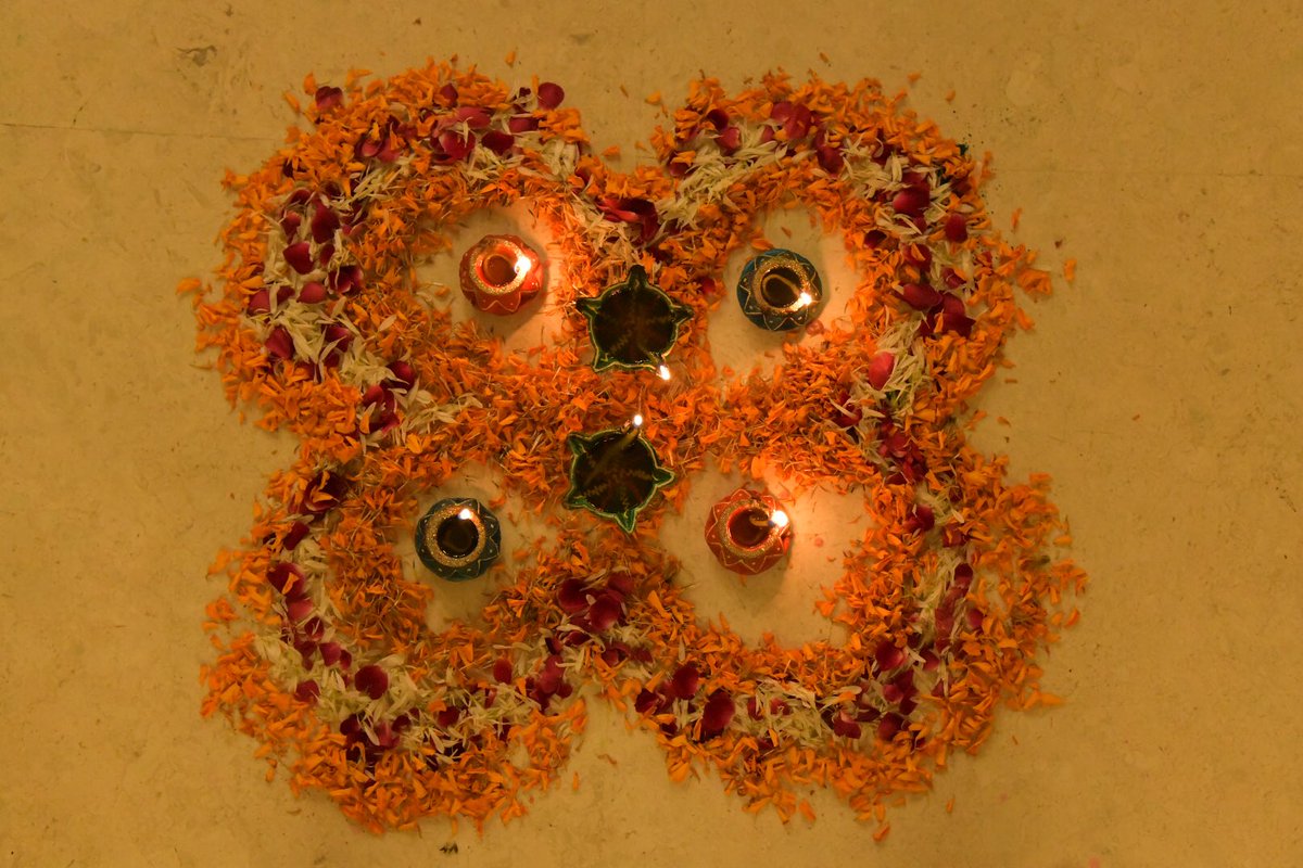 RajeshJaney's tweet photo. Happy Diwali! https://t.co/7gZ30k0B07