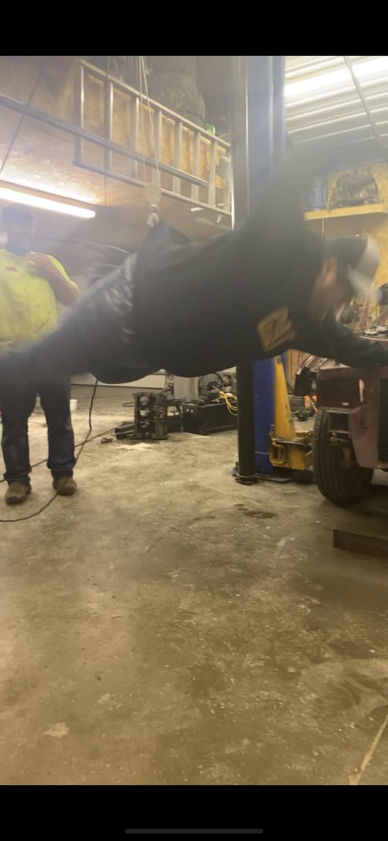 Healey_51's tweet photo. Big Al trying out for the next mission impossible movie! #TBRB https://t.co/oOSm87obYg