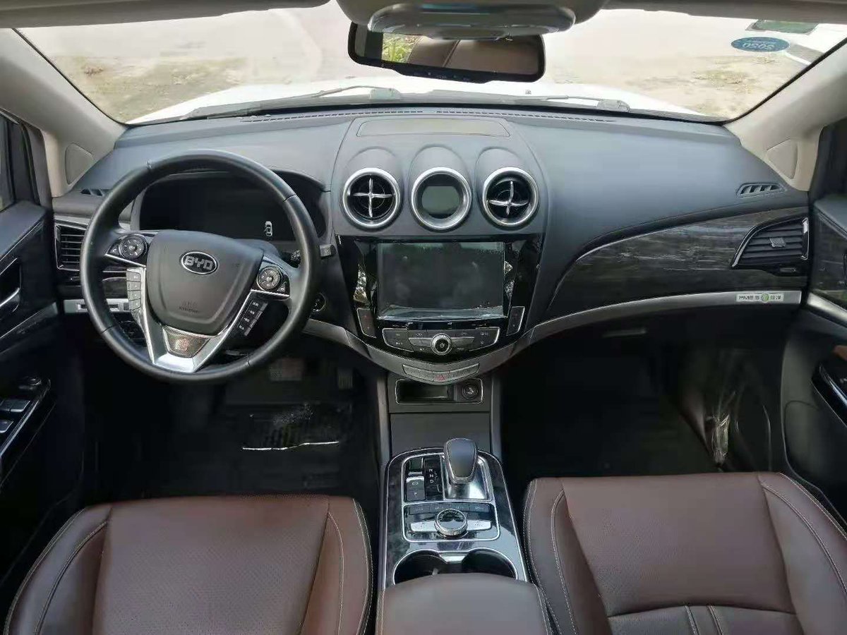 shanghai_driver's tweet photo. China car exporter- Decemeber,2015, BYD Tang Hybrid 7 seats SUV, premium version. 80km electric mileage/charge, together with 2.0T gasoline engine, we can sale it by China local wholesale price if you use in China. CNY89,800/USD13,547. https://t.co/LnWH65SqOo