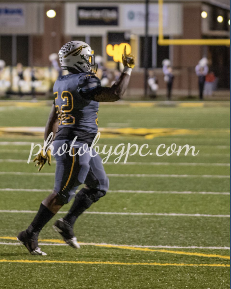 DonovanAllen51's tweet photo. 1 step closer☝🏾 #groveway💛🖤 https://t.co/cjvcO63pg3