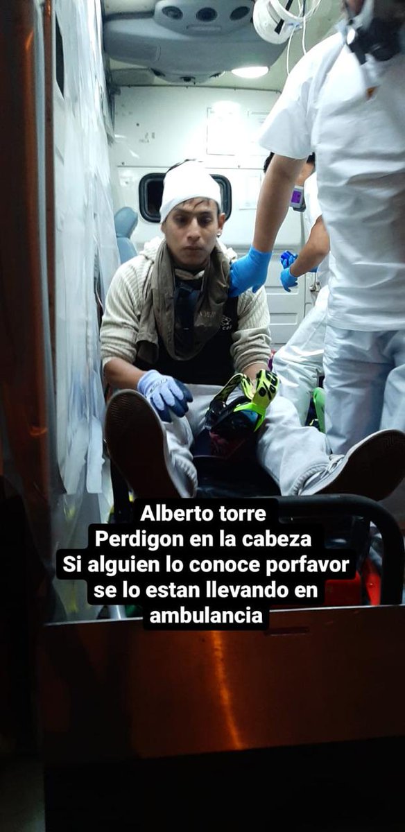 claudiacisneros's tweet photo. #Heridos #14N #MerinoDictador https://t.co/LTauvlbV49
