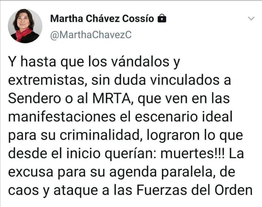 contracultural's tweet photo. Martha Chávez lleva 28 años siendo el ser vivo más despreciable y repulsivo del Perú. Ha celebrado todos los crímenes cometidos por el Estado peruano, e insiste. Deberían echar basura a su casa como hicieron en los noventa. Deberían echar basura a su casa para siempre https://t.co/hDd9KS8FA2