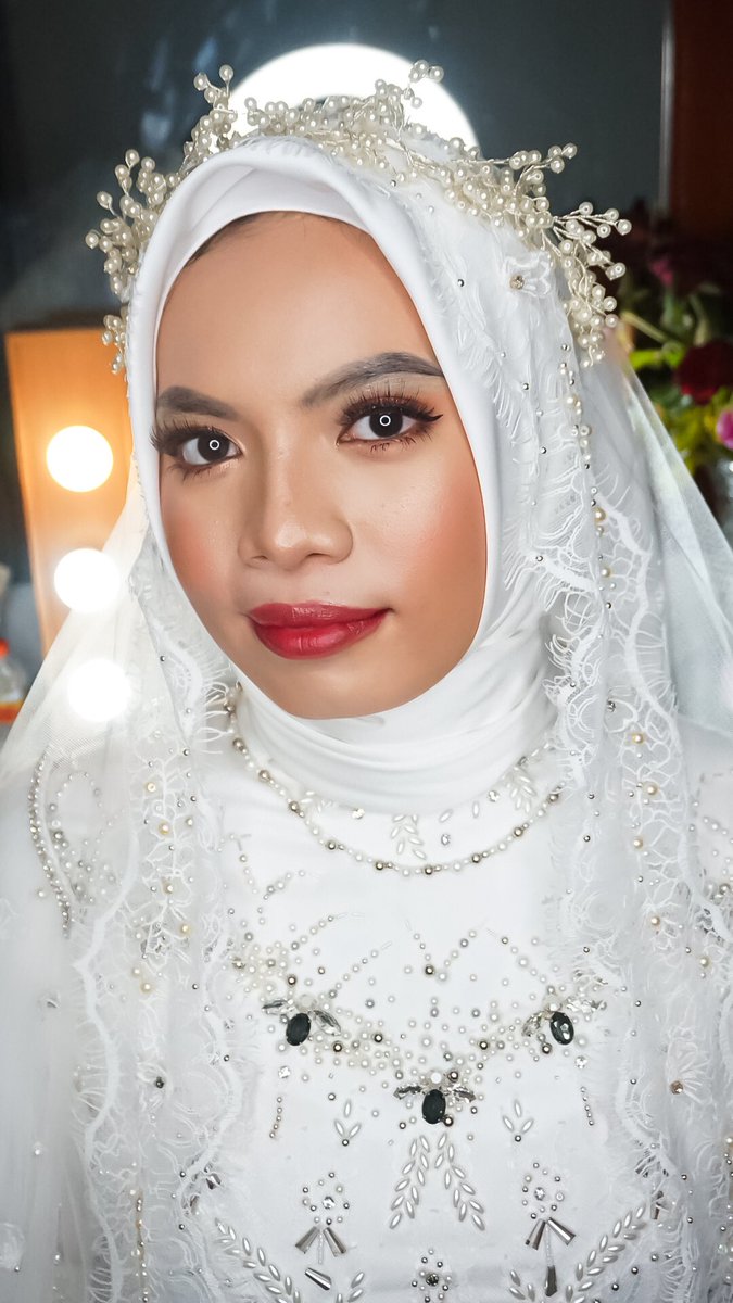 tsfiraa's tweet photo. @infomalang 
Buat warga malang yg mau wisuda, makeup buat party, photoshoot, engagement atau akad bisa cek
 IG : @by.tiasafira 
No wa : 081615945189 
Harga mulai 200rb an aja
#pasarmingguinfomalang https://t.co/TzCNbJj2Dq