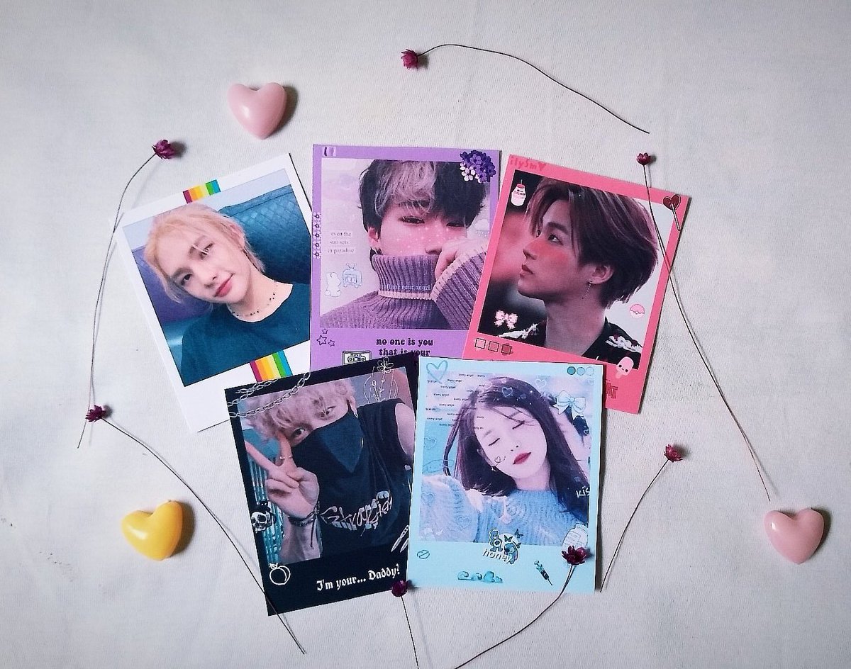 SakuraStore_'s tweet image. • POLAROIDS AESTHETIC