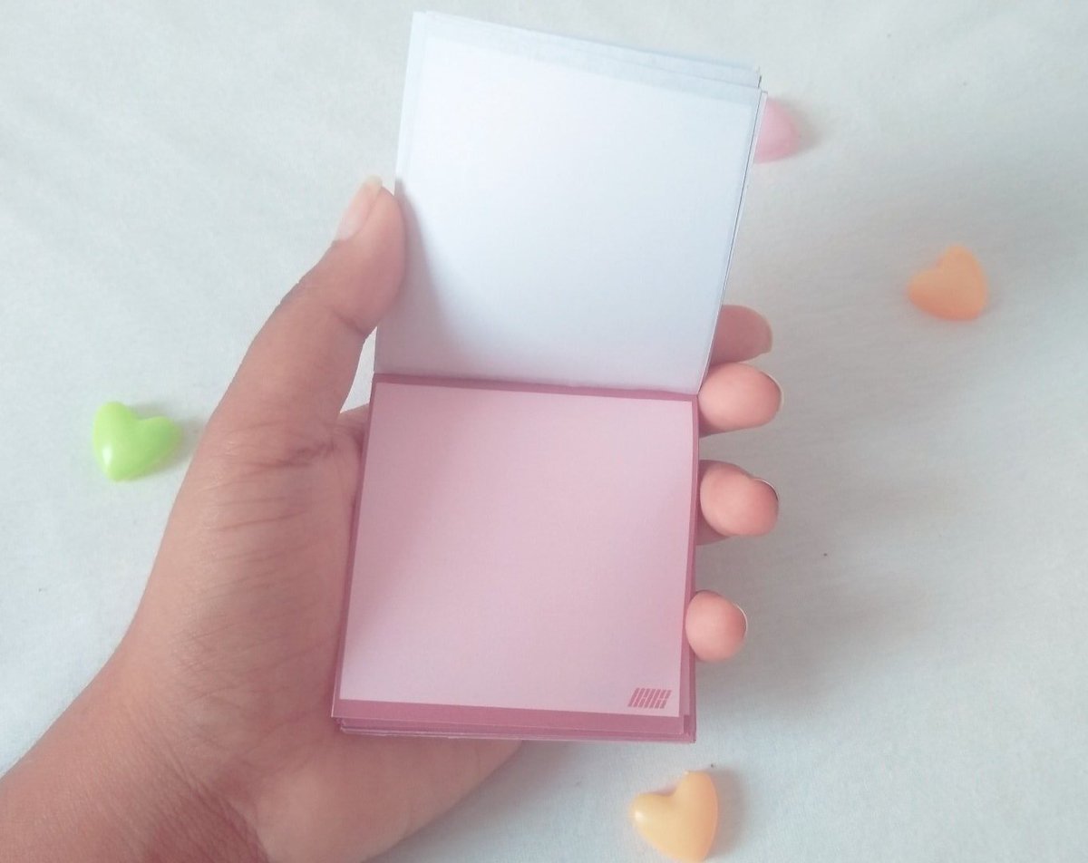 SakuraStore_'s tweet image. • BLOCO DE NOTAS