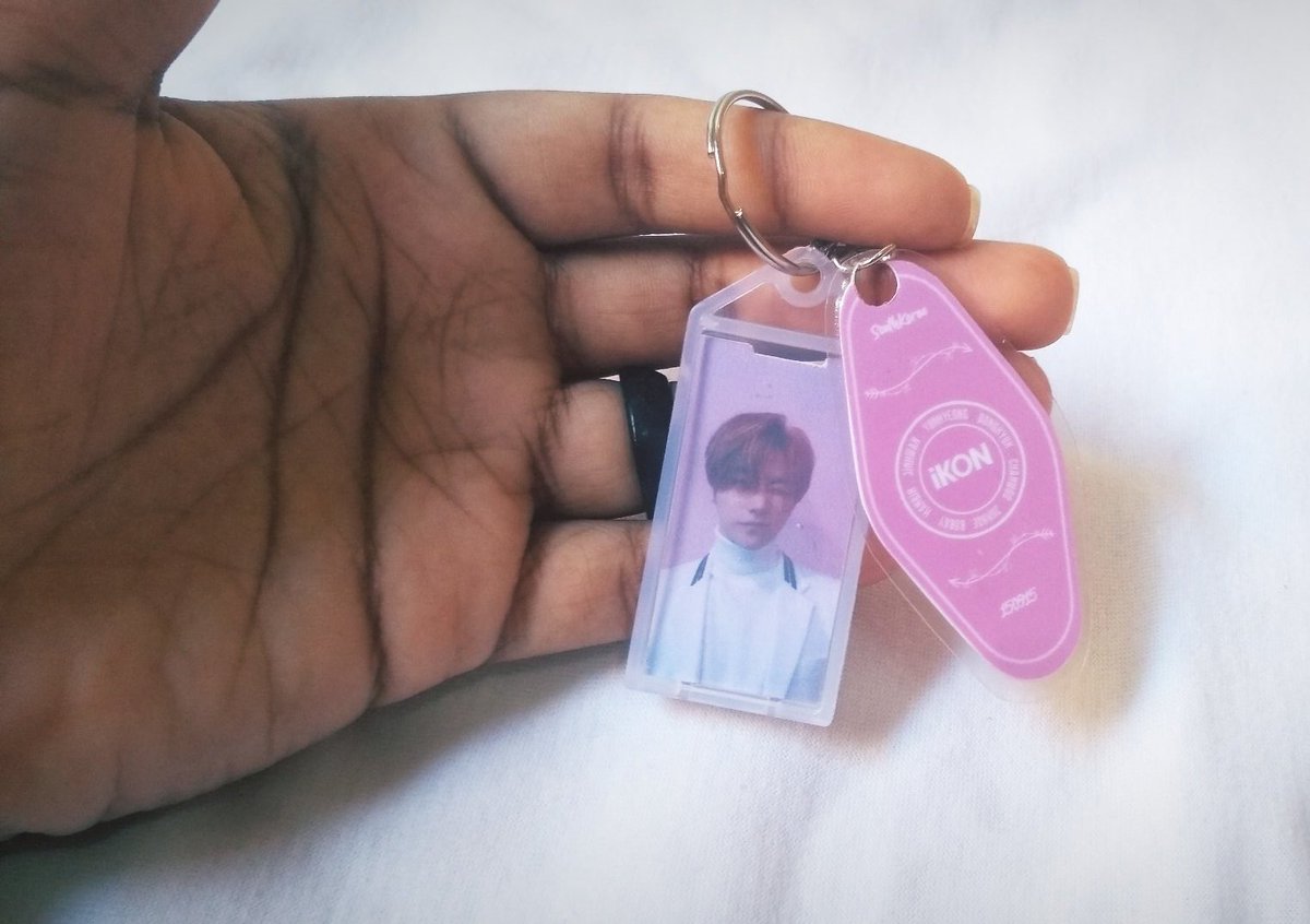 SakuraStore_'s tweet image. • CHAVEIRO IDOL