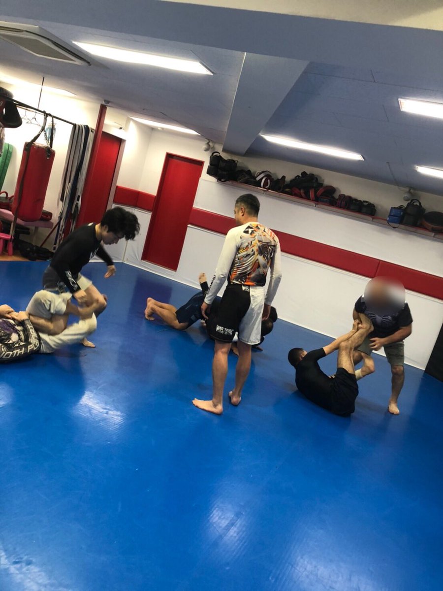blue_cat_san's tweet photo. 本日のグラップリング練習会、予想を越える盛況でした！
バラエティに富んだ参加者の方々と沢山ロールできて最高に楽しかったです。やってよかった！
とはいえ、あくまで敷居は低く、誰でもふんわり参加できる練習会を目指していきます。
本日参加してくれた皆様、ありがとうございました！ https://t.co/CMkG5yEkS4