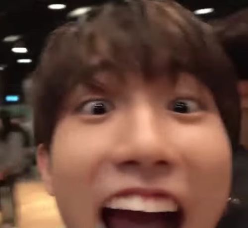 — han jisung being a living meme; a needed thread  #StrayKids  #skz