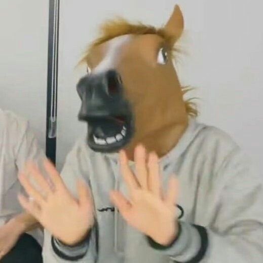 — han jisung being a living meme; a needed thread  #StrayKids  #skz