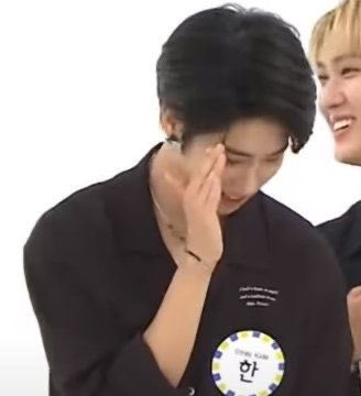 — han jisung being a living meme; a needed thread  #StrayKids  #skz