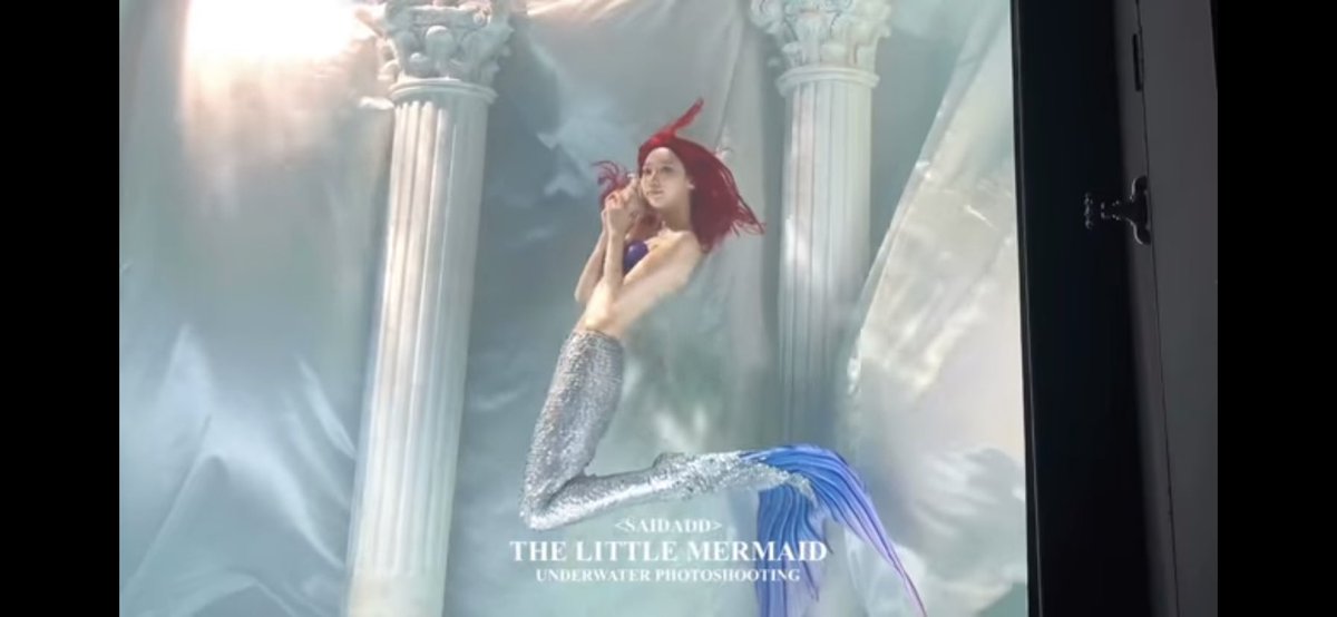 Airis 水の中で現実の人魚撮影 リトル マーメイドのアリエルコスプレ水撮影 Saidadd T Co Jbd0johquv Youtubeより 本当に綺麗だから是非見てほしい 他にもメリポピとかウェンディとかエルサとかやってるからぜひ T Co