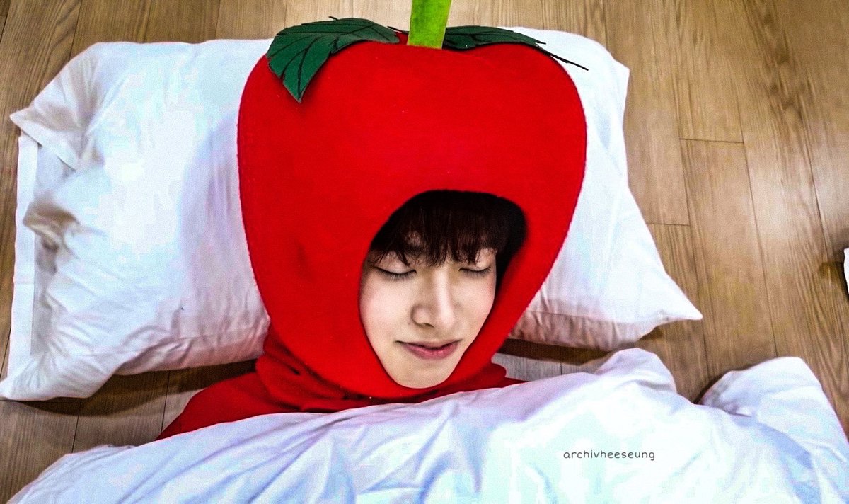 heehourly's tweet photo. ☆ #HEESEUNG  #희승 #이희승 #Heeseungpics @ENHYPEN_members https://t.co/uqB6VVsJxT
