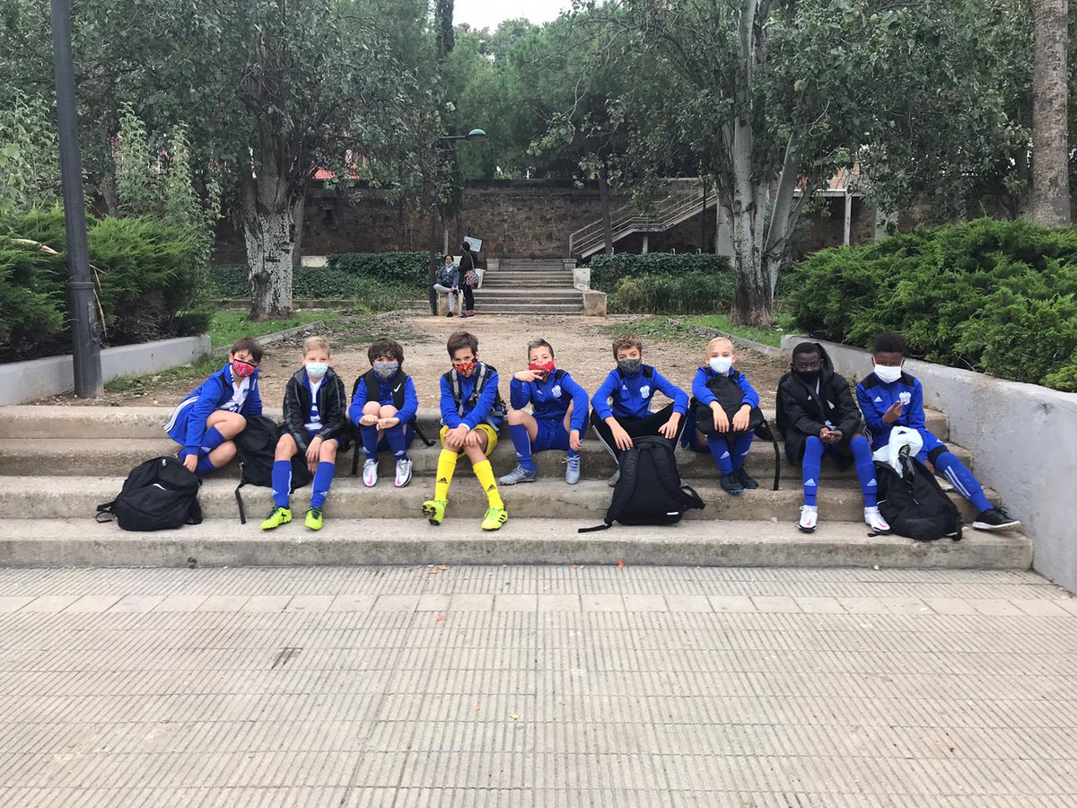 *BENJAMINES*

BA 3-4 Fundación VCF ❌
La Hoya 1-2 BB ✅
BC 2-2 Benaguasil 🟨
San Marcelino 2-9 BD ✅

*PREBENJAMINES*

UD Llíria 5-3 PA ❌
PB 3-0 Mare Nostrum Pto Sagunto ✅ (por incomparecencia del rival)

#VamosRumbo 🔵⚫