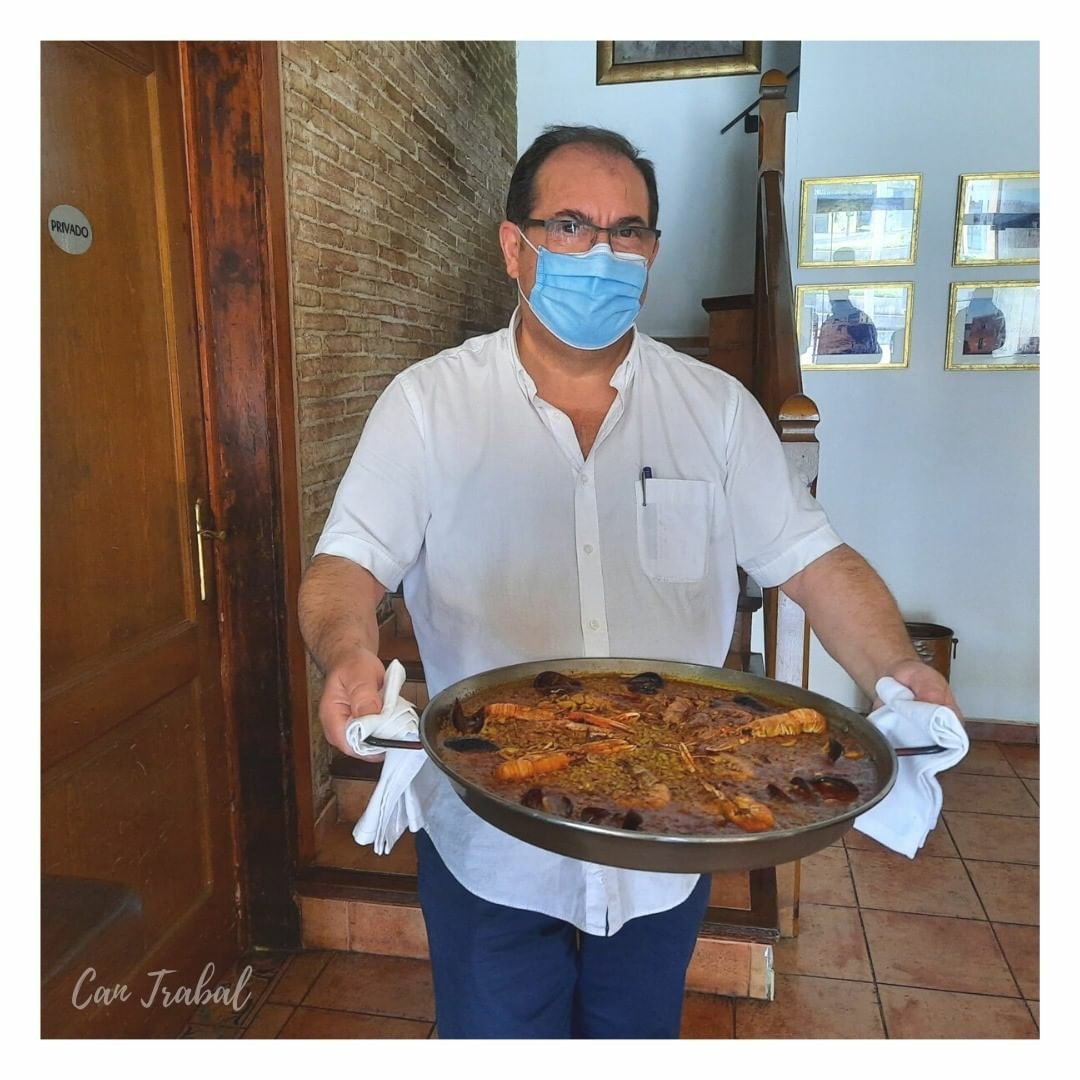 MasiaCanTrabal's tweet photo. ¡Te mereces disfrutar de una  deliciosa paella de mariscos !
Angel sabe como prepararlas para que no quede ni un grano de arroz en la paellera.¡Compruébalo! 
Llámanos al 📞 𝟗𝟑 𝟒𝟕𝟒 𝟔𝟔 𝟐𝟐
o envíanos un email a 
📩 𝐢𝐧𝐟𝐨@𝐥𝐚𝐦𝐚𝐬𝐢𝐚𝐜𝐚𝐧𝐭𝐫𝐚𝐛𝐚𝐥.𝐜𝐨𝐦
#cornella https://t.co/99i3tZTGuL