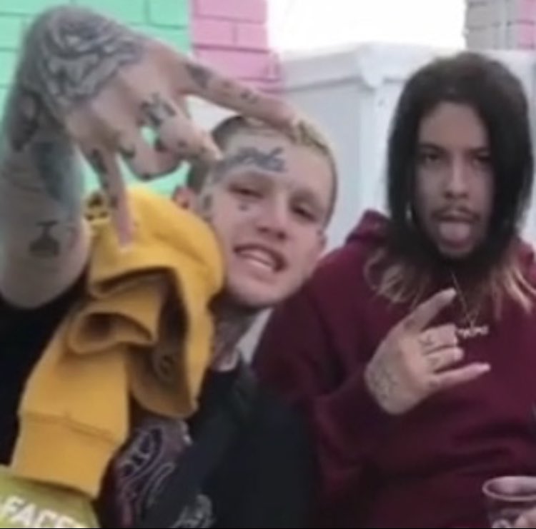 smokeasac's tweet photo. 3 years ago on this date was the worst day of my life. I miss you everyday Gus. i wish I could see you right now. https://t.co/4Bps7X2lMO