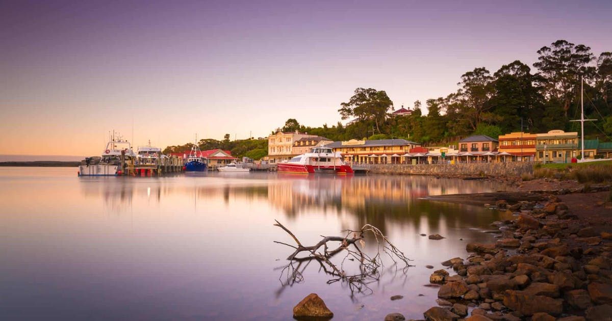 UrbanListMELB's tweet photo. Get Exploring, Here Are 15 Towns You Need To Visit In Tasmania https://t.co/ajtSI3JLly https://t.co/PjPnFF5Tg6