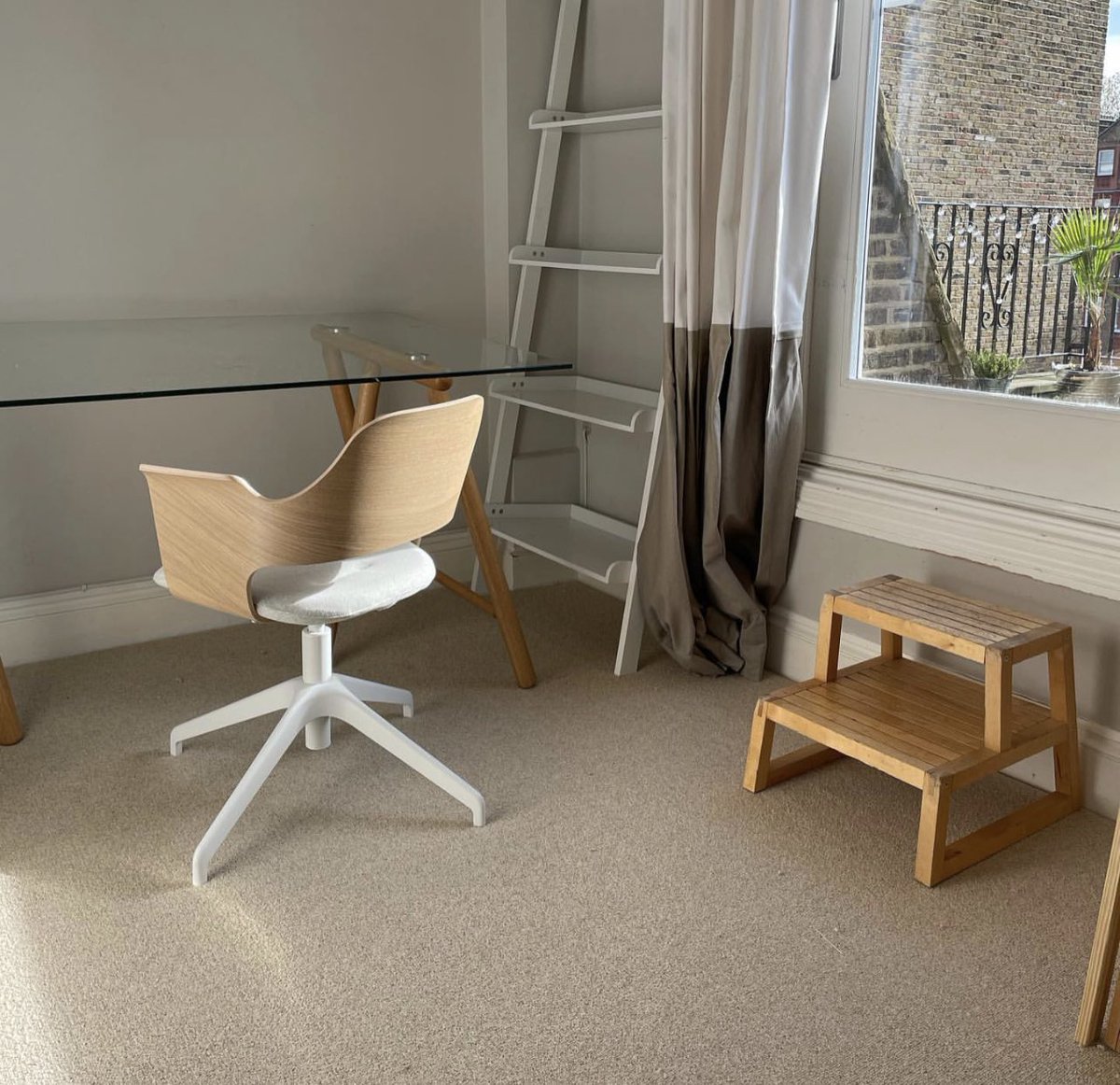 Before and After Transformation ✅

We were able to help modernise this beautiful town house study up in the city for our client 💯 

Carpet: Shetland 
Colour: Sand 
Underlay: Tredaire