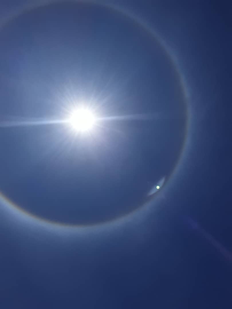 KEmtheking's tweet photo. Sundog 🌈❄ https://t.co/pR1mbTjlRo