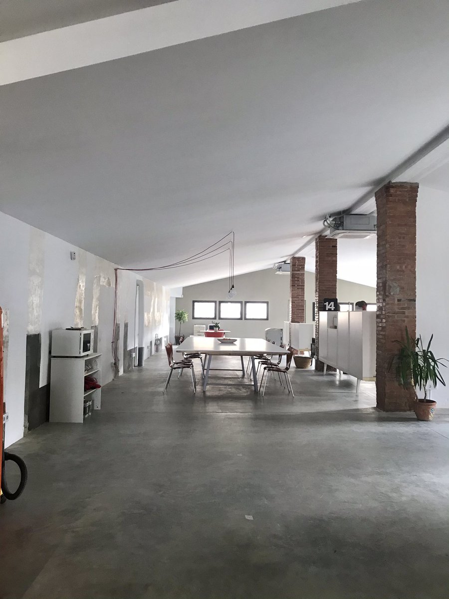 GeoSaumell's tweet photo. Mediona ja té coworking gràcies a @bildigrafiks ! Iniciatives de la gent del poble que “enamoren”! 😍
#vidarural
@repoblem https://t.co/tLMJGYw90J