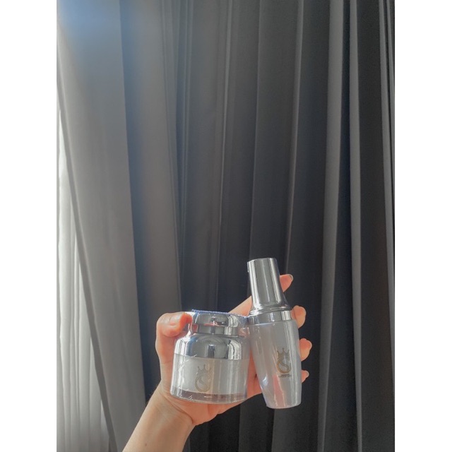 FahsaiSkin's tweet photo. ฉันกำลังขาย Gorgeous Limited ✨ ไซต... ที่ Shopee ในราคาสุดพิเศษเพียง ฿550 ซื้อเลยที่ https://t.co/PHGyEZ8hTn #ShopeeTH https://t.co/iWBCtZTyS5