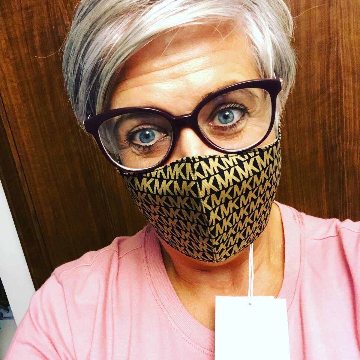 Jurathewestie's tweet photo. Took a wee mad moment yesterday ..masks have been mandatory here since March, Iโve been using disposable as need to for work ... but couldnโt resist this one ๐คทโโ๏ธ @MichaelKors #dohadays #wearamask https://t.co/oWqJK8pD3U