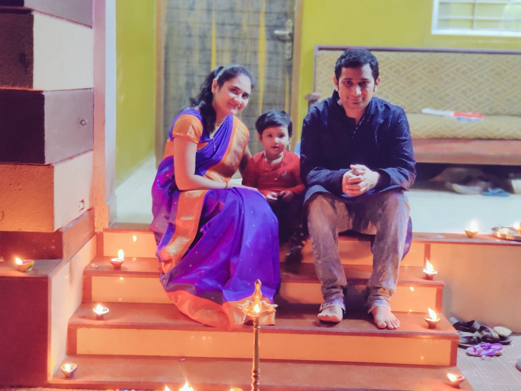 kuldeepvartak's tweet photo. या दीवाळीला फक्त मंदीरातली देवी नाहीं,
तर घरातल्या देविचा आदर करण्याच प्रण घ्या.
#PledgeToRespectWomen
#Diwali2020 https://t.co/nkEqDkR2Wx
