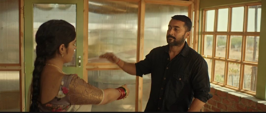 2)Maara wore black shirts 90% of the timeReason:Maara is a Periyar Rasigan(Fan).Eventually their wedding also will be 'Suya Mariyathai Thirumanam'.That was also invented by Periyar, bcoz tying knot (Thali) is like making your wife as a slave or downgrading women(Thread)