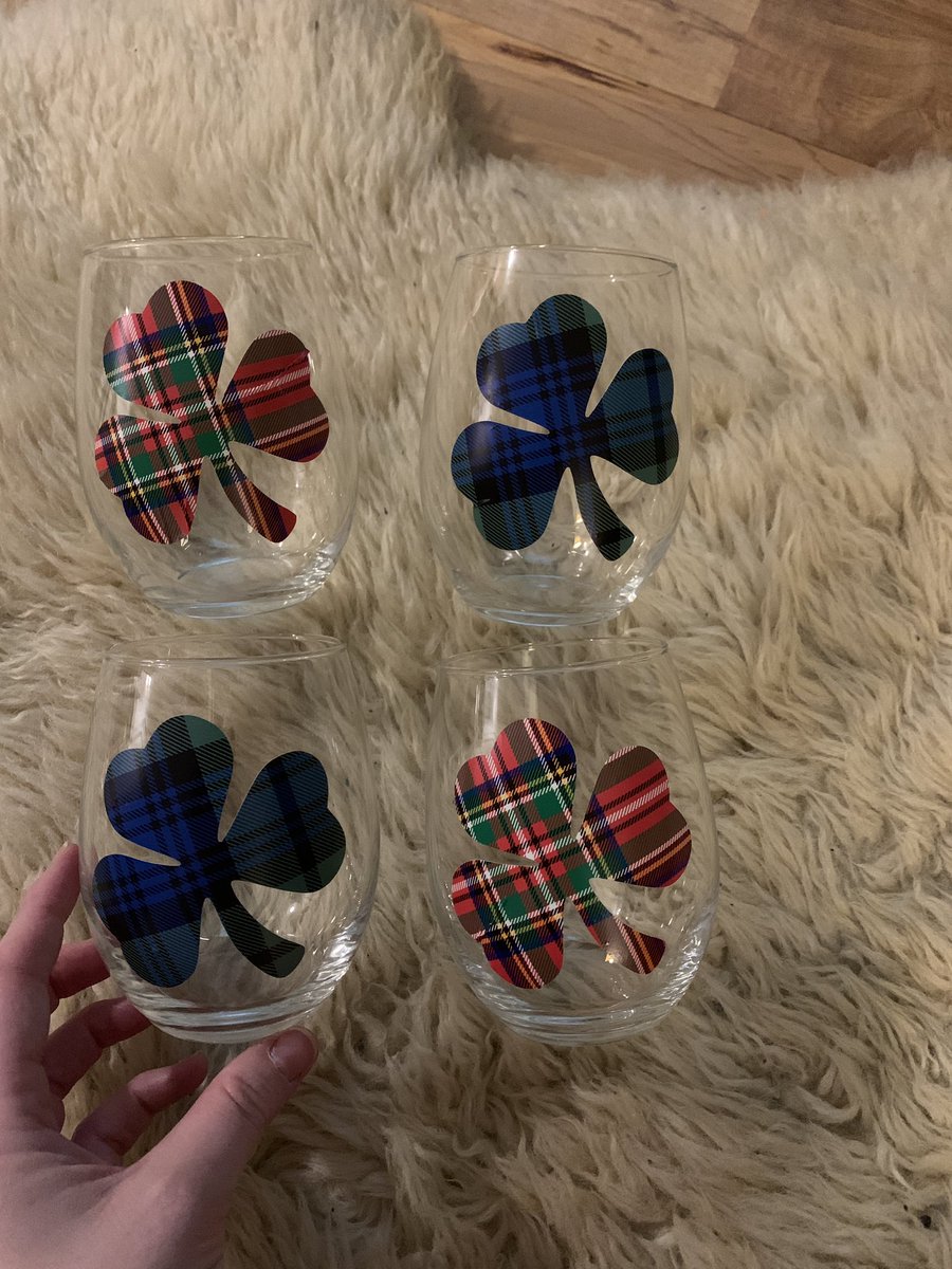 SheRa_22's tweet photo. Crafting’ https://t.co/OjtEQzb59A