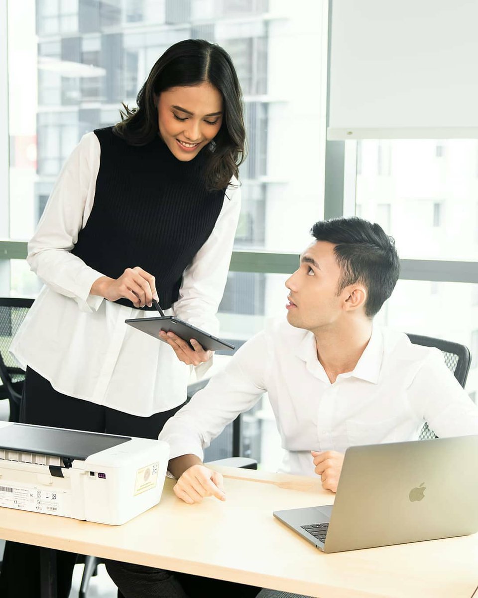 EmporiumPluit's tweet image. Discover your personal style with THE EXECUTIVE. 

Man :  #centurywhite shirt &amp;amp; grey #checkeredpants 

Woman : #whiteblouse with crop sleevesless #turtleneck sweater and long pants in black. 

The Executive | 1st Floor, EPM
