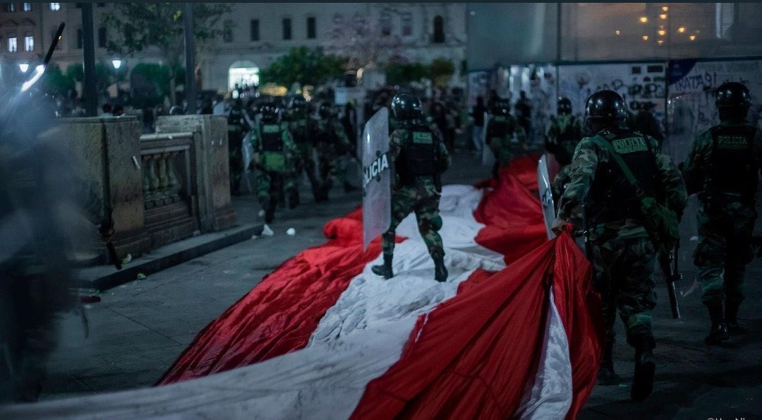 uarmyindigoo's tweet photo. 🇵🇪

¿QUÉ ESTÁ PASANDO EN PERÚ? 

 #PeruvianLivesMatter

[hilo en español porque he visto muchas personas  desinformadas] 

➪ información + tips https://t.co/s4Qrr6Oi1N