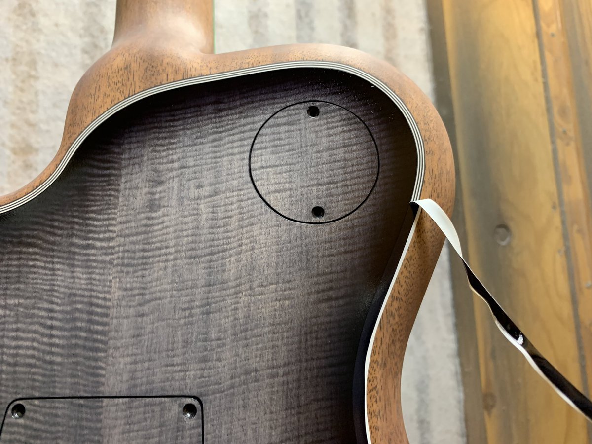 ihush_guitars's tweet photo. ライシャス15インチセミホローfor Neal Schon.
Coming soon ✨
#15inchsemihollowfornealschon https://t.co/tyIbHS3976