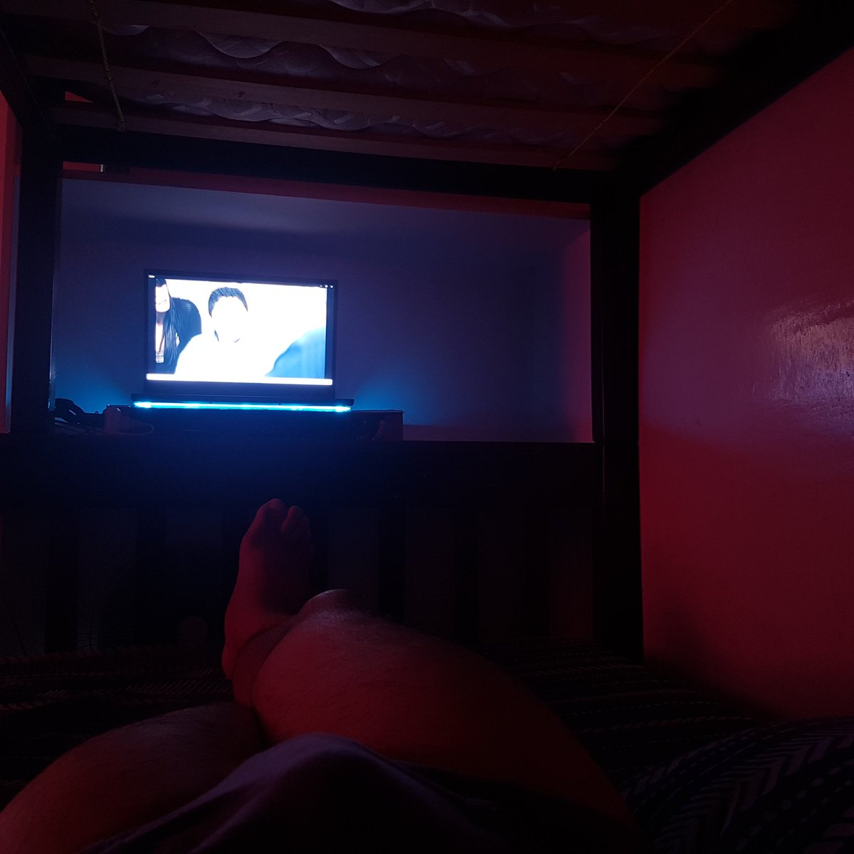 ninja_kol21's tweet photo. uso pa ba #ModernFamily. Watching it for the nth time. Lol
#47thDayInQuarantine
#RoadTo50th https://t.co/YdPhgxiUJx