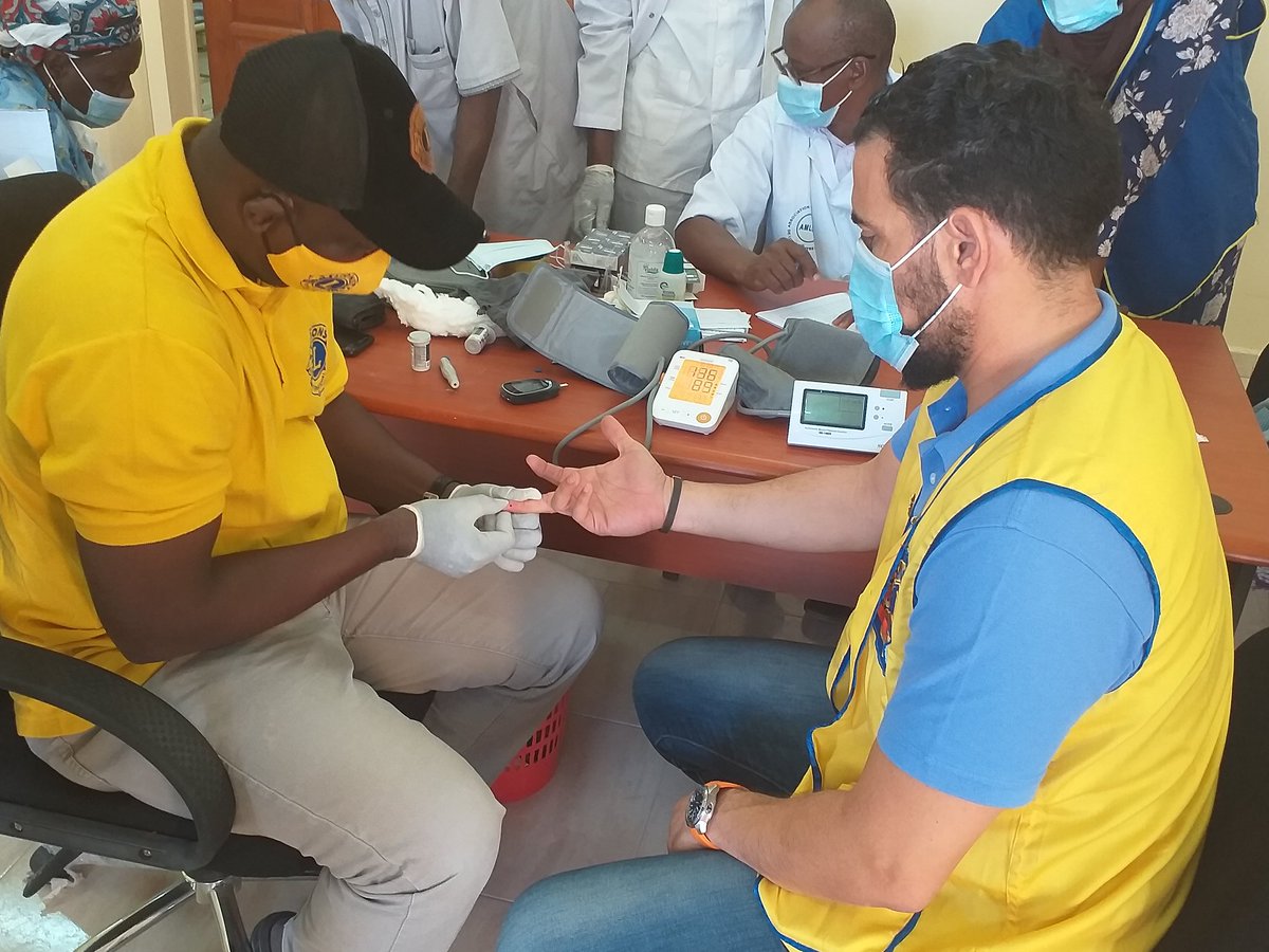 LC_NkcDoyen's tweet photo. #WorldDiabetesDay @lionsclubs #Lions et #Leos ont organisé une journée de dépistage et de sensibilisation avec l'association mauritanienne de lutte contre le diabète #LionsFightDiabetes @gouvaboutall @daikiteyacouba @yasser76 @yamlikakane20 @DembaNdim https://t.co/4CDAuq2VZY