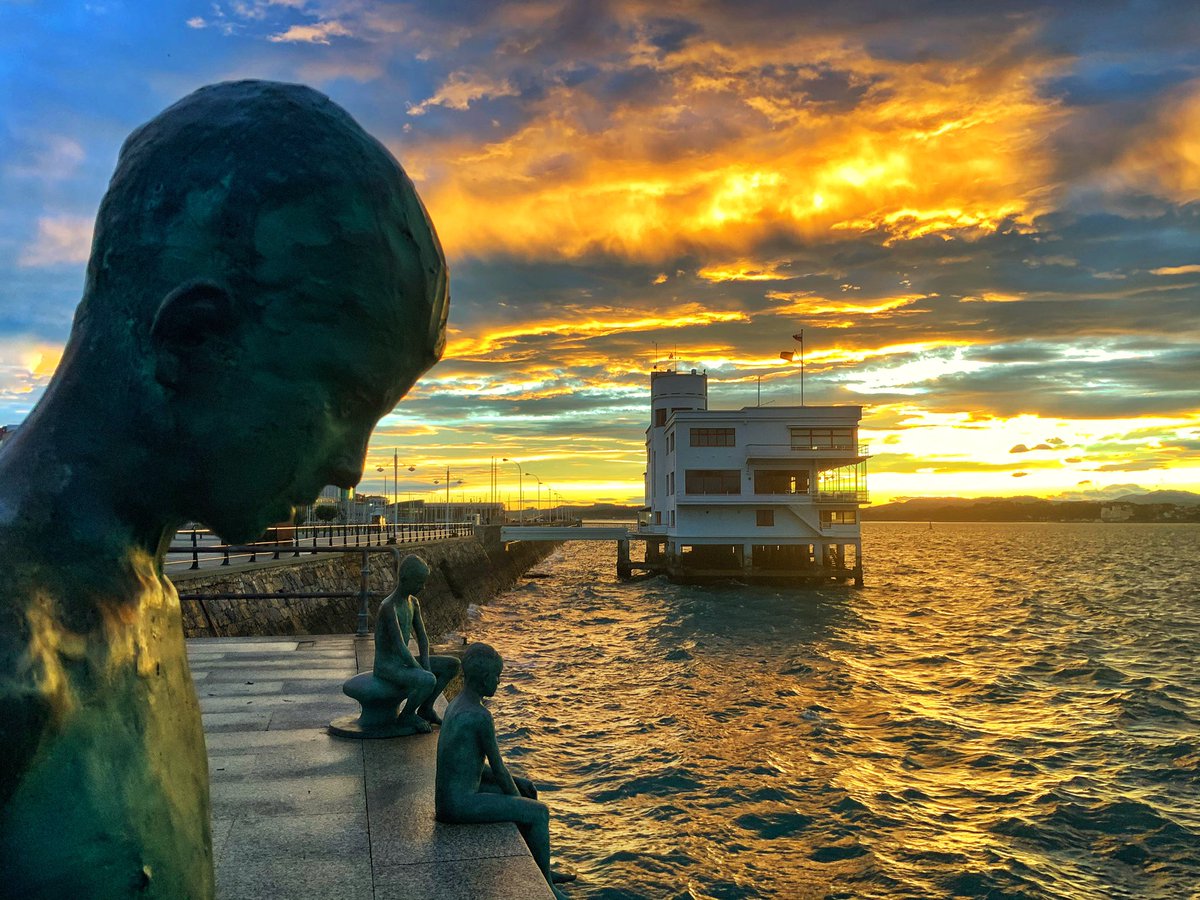 eltomavistas's tweet photo. Domingo y mira que amanecer acabamos de presenciar en Santander...
https://t.co/nH3uBffrGO https://t.co/ttkMEAKinc