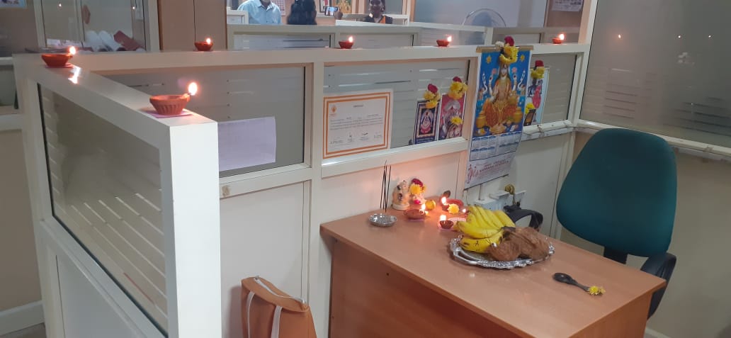 YeshDevelopers's tweet image. Happy Diwali Pooja @ Yesh Developers !!