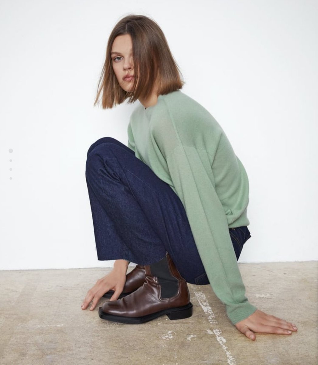 Rosalindaa01's tweet photo. Üstte nasıl durduklarını anlasam alıcam ama 🤷 #ZARA https://t.co/t3YqX92o5J