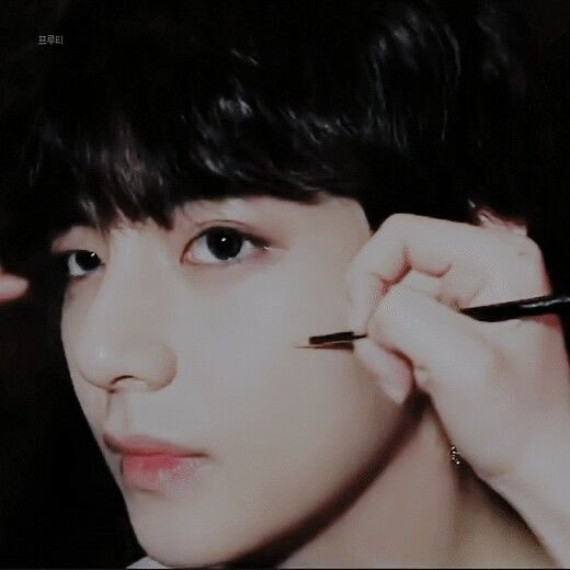taehyung’s doll face—a thread