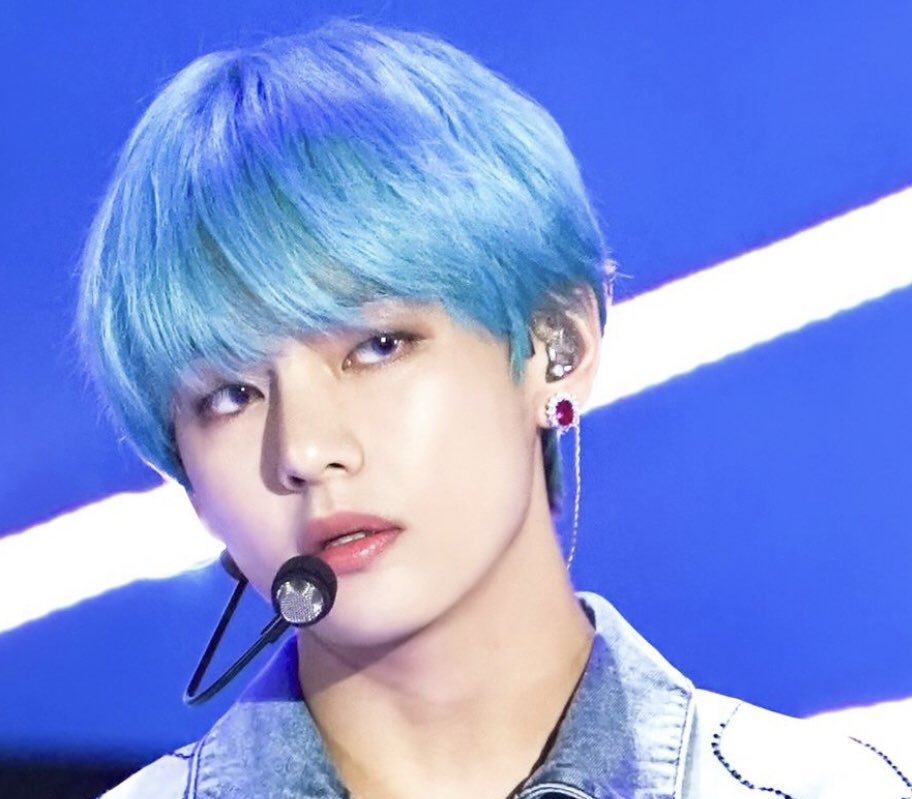 taehyung’s doll face—a thread