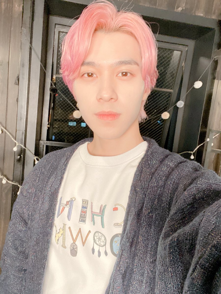 Hendery seni yolda görsem pamuk şeker diye kafanı ısırırım