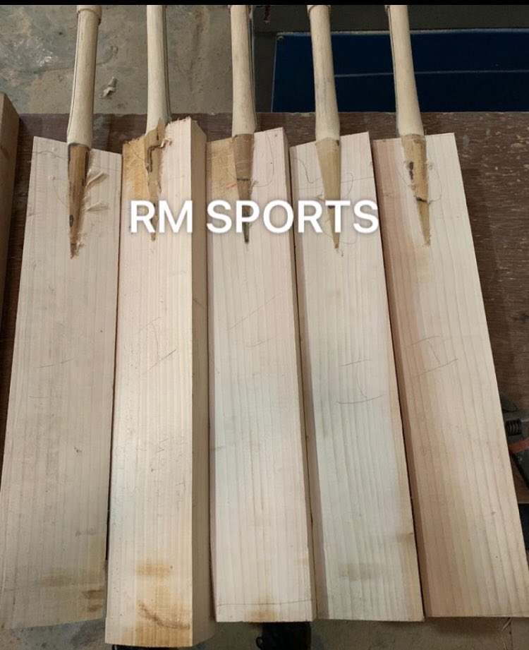 rmsportsindia's tweet photo. Custom Bat Maker
Design your own, custom handcrafted Cricket Bat from the finest English willows.
#rmdesign #rmcustombatmaker #rmsports #rmenglishwillow https://t.co/G8dCS6Kg43