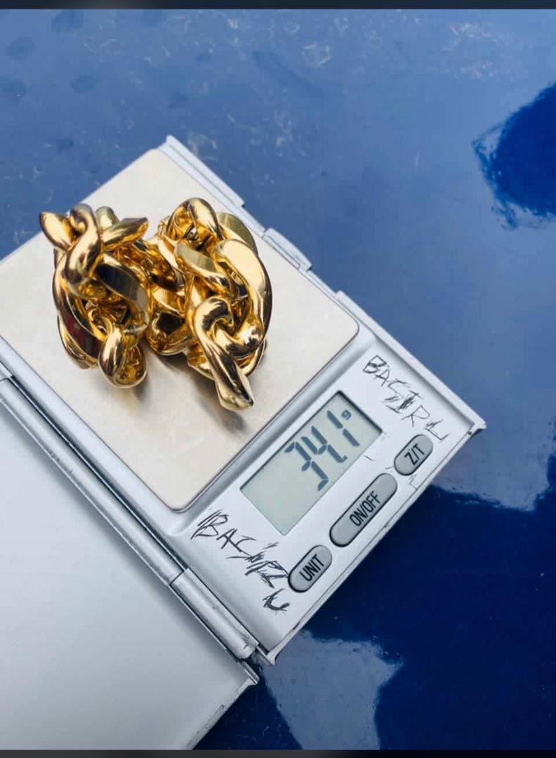 henrihans's tweet photo. 18 karat Gold for sale .
DM me for price !!! https://t.co/wZhlJqGSrl
