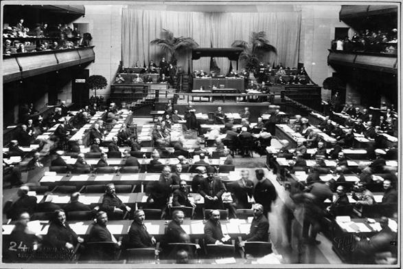 GCSEHistoryApp's tweet photo. On this day in 1920, the first meeting in Geneva of the League of Nations and its 41 member states. #leagueofnations #interwaryears #GCSE #historyteacher #History  #AQA #Edexcel #CIE Read more: https://t.co/0dD7Fi8bln https://t.co/n5rbCOwCJn