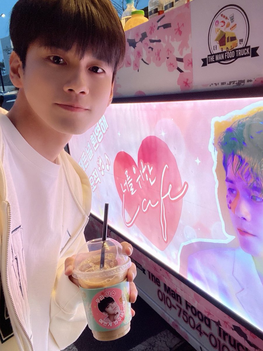 officialtwt_OSW's tweet photo. [💕] 위로!! 오늘도 맛있게 먹고 힘내서 촬영했어요!! 늘 감사합니다💝
 
#옹성우 #ONGSEONGWU https://t.co/wJIbPQXVBS