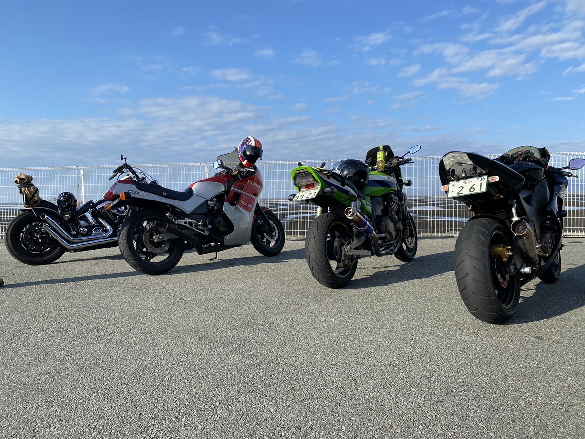 toriyama8010's tweet photo. 久しぶりのツーリング楽しかった〜

帰り渋滞ハマってきつかった。 https://t.co/2zc6PuGRtC