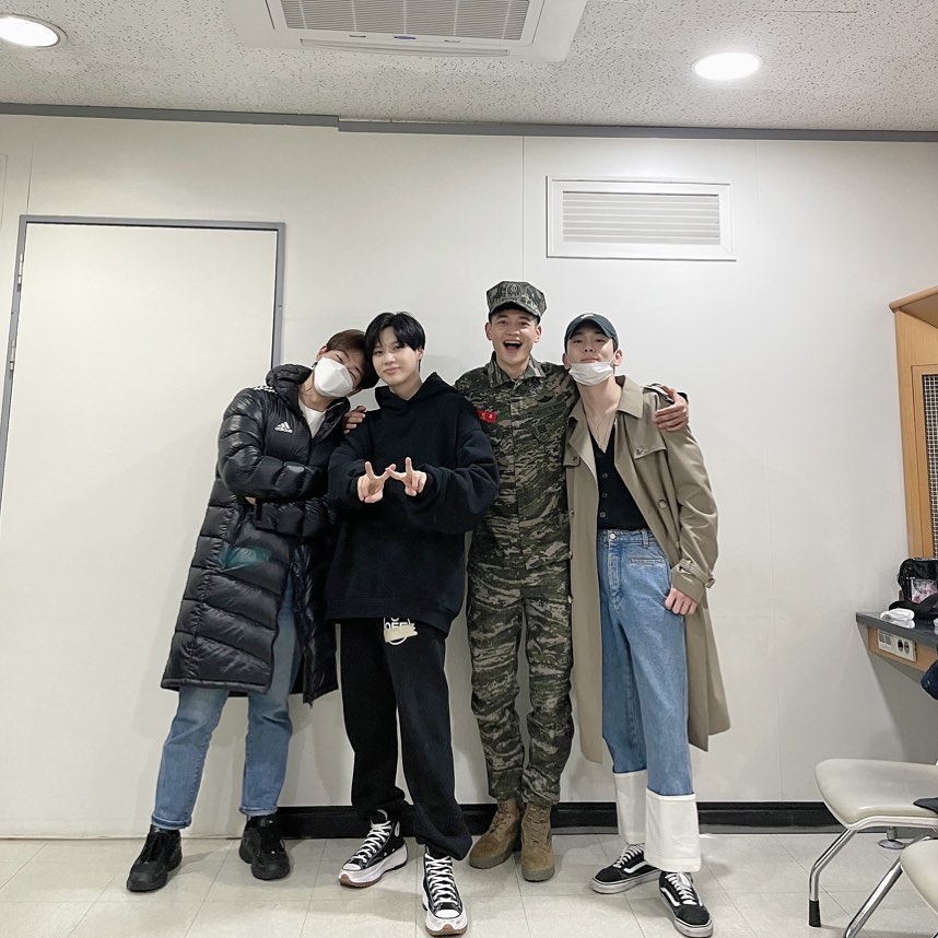 그로발_샤이니 tweet media