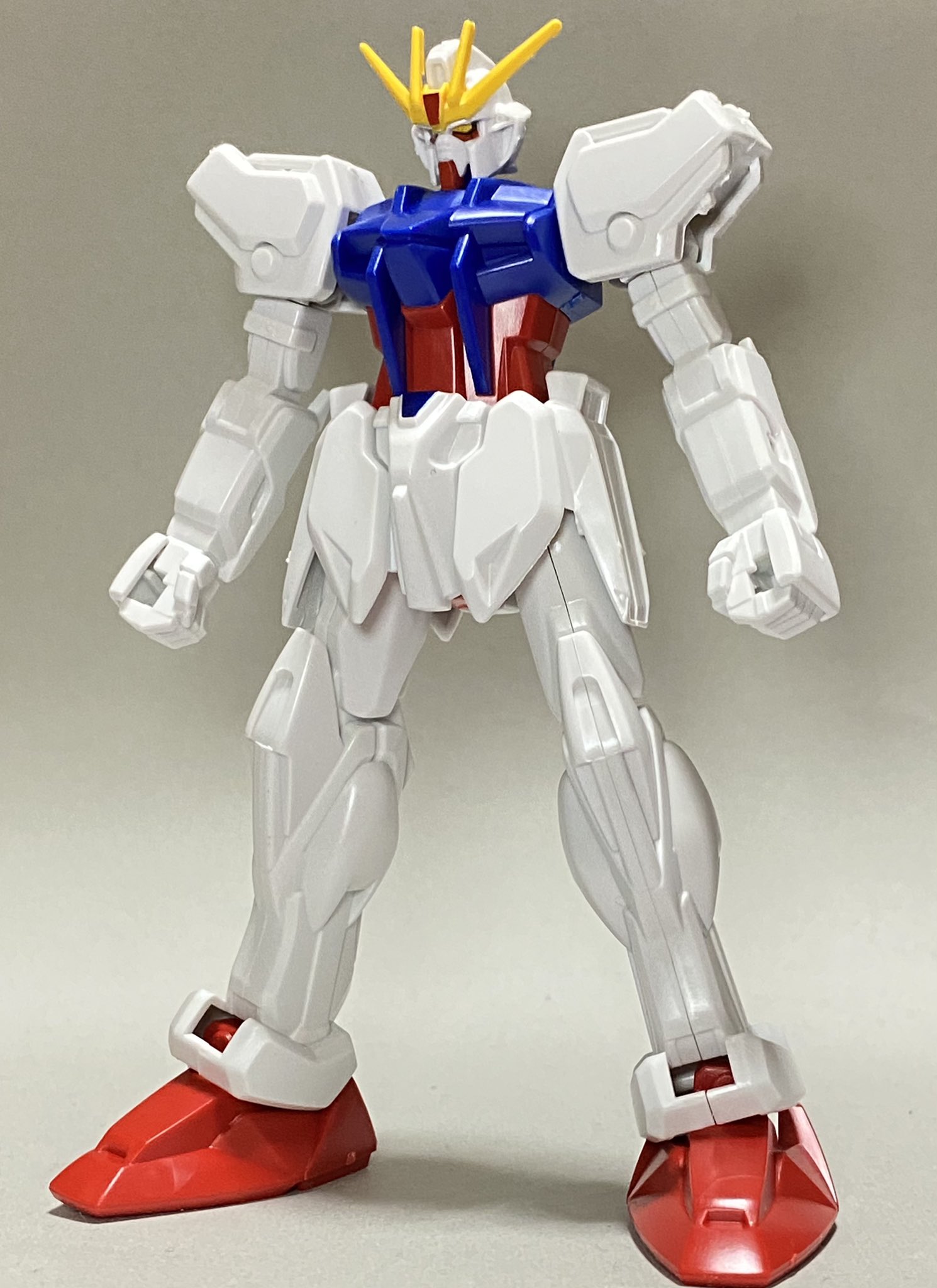 Arc コレクションシリーズのストライクガンダムいいよなぁこれ 初期画稿に近いバランス好き ハンドパーツ小さくするだけでカッコよくなると思うんだよね T Co Guqb6a28pi Twitter